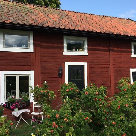 Вилла Bjaerkeryd Soedergard Bed & Stable Kisa Экстерьер фото